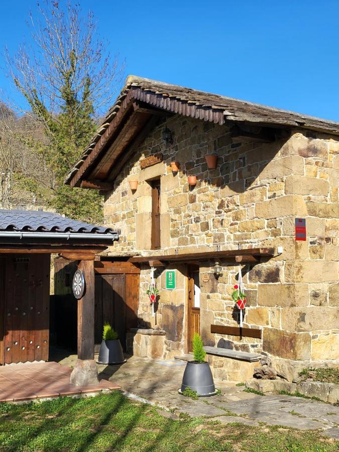 Cabana Pasiega La Quemada San Pedro Del Romeral Exterior foto
